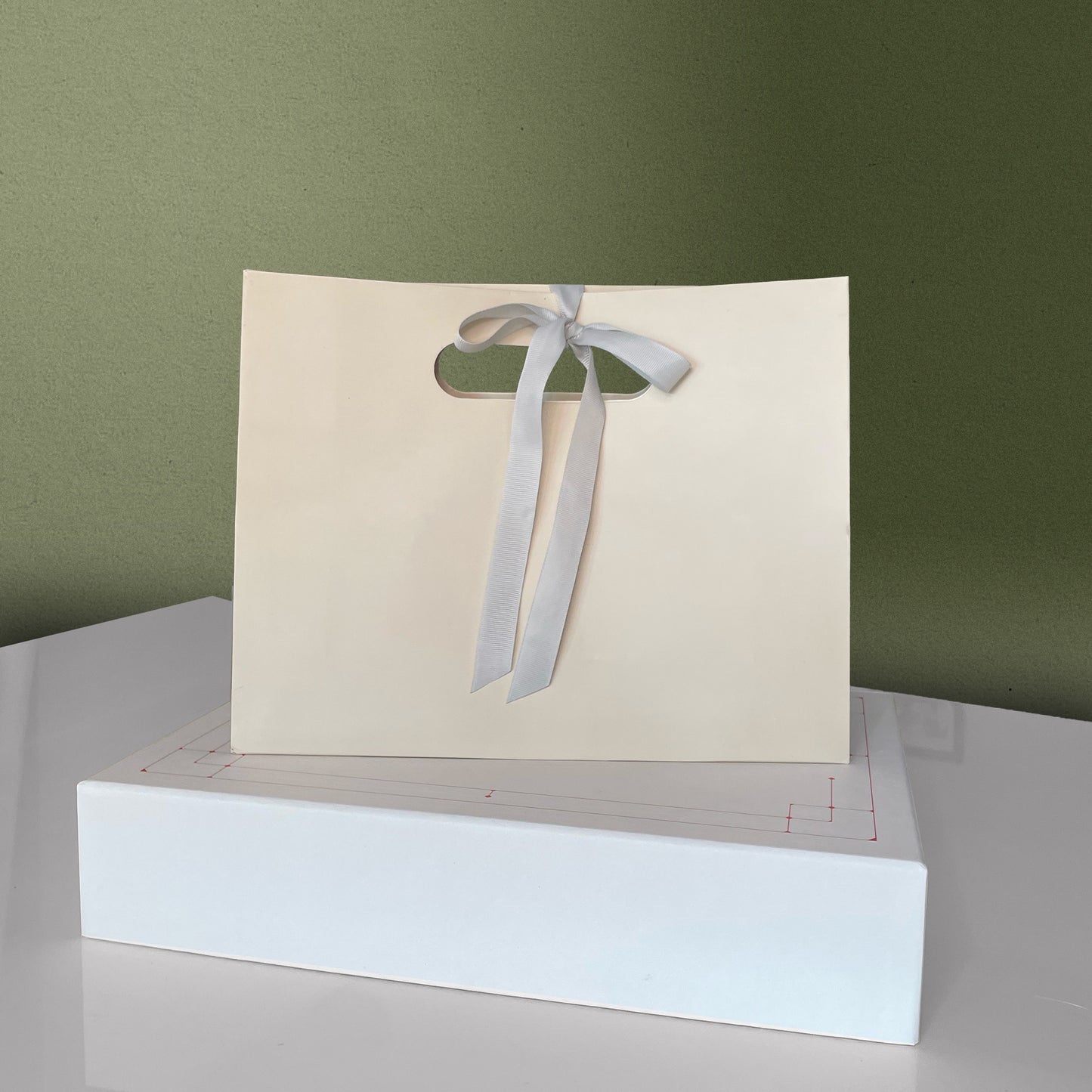 10pc, Cream Beige die-cut handle paper gift bag w/ free ribbon & tissue - ByHome