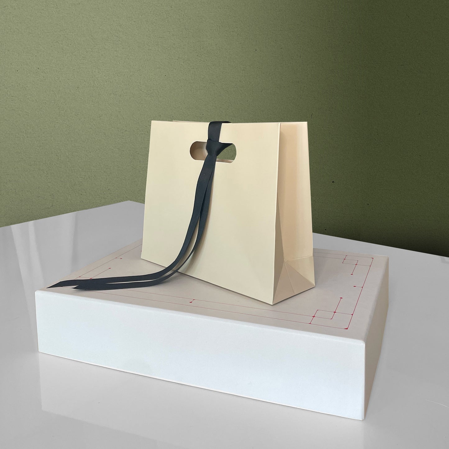 10pc, Cream Beige die-cut handle paper gift bag w/ free ribbon & tissue - ByHome