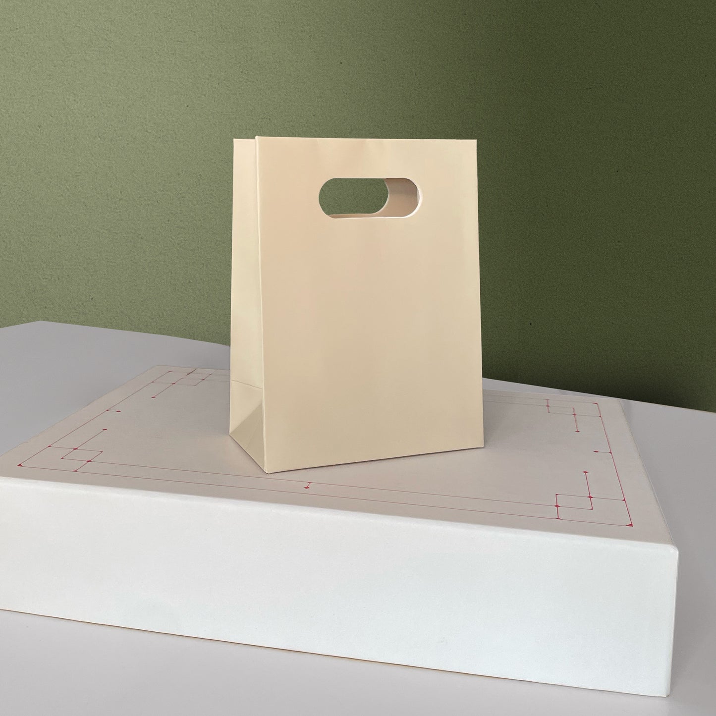 10pc, Cream Beige die-cut handle paper gift bag w/ free ribbon & tissue - ByHome