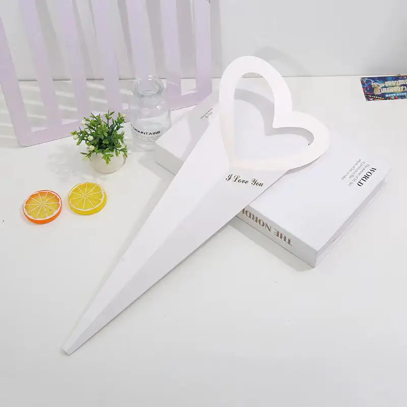 20pcs, White Beige LOVE heart single flower Bouquet paper sleeve - ByHome