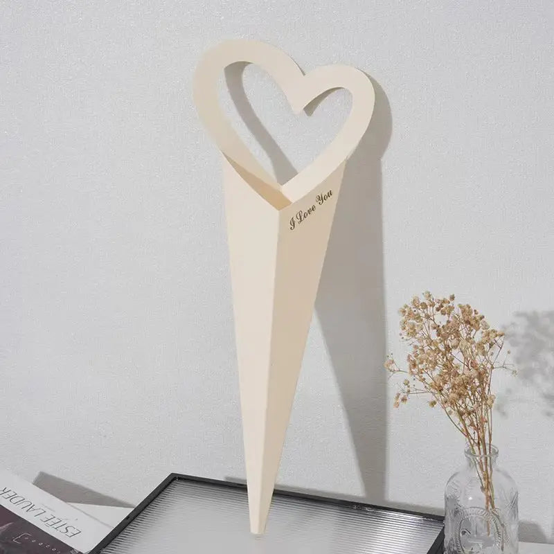 20pcs, White Beige LOVE heart single flower Bouquet paper sleeve - ByHome