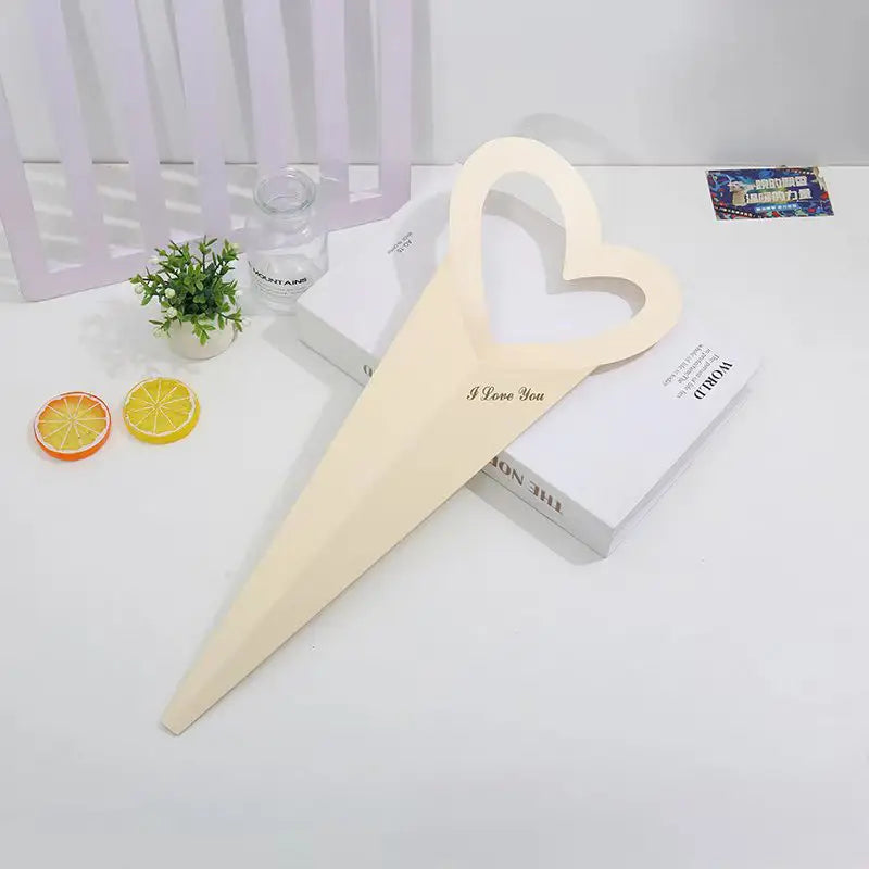 20pcs, White Beige LOVE heart single flower Bouquet paper sleeve - ByHome