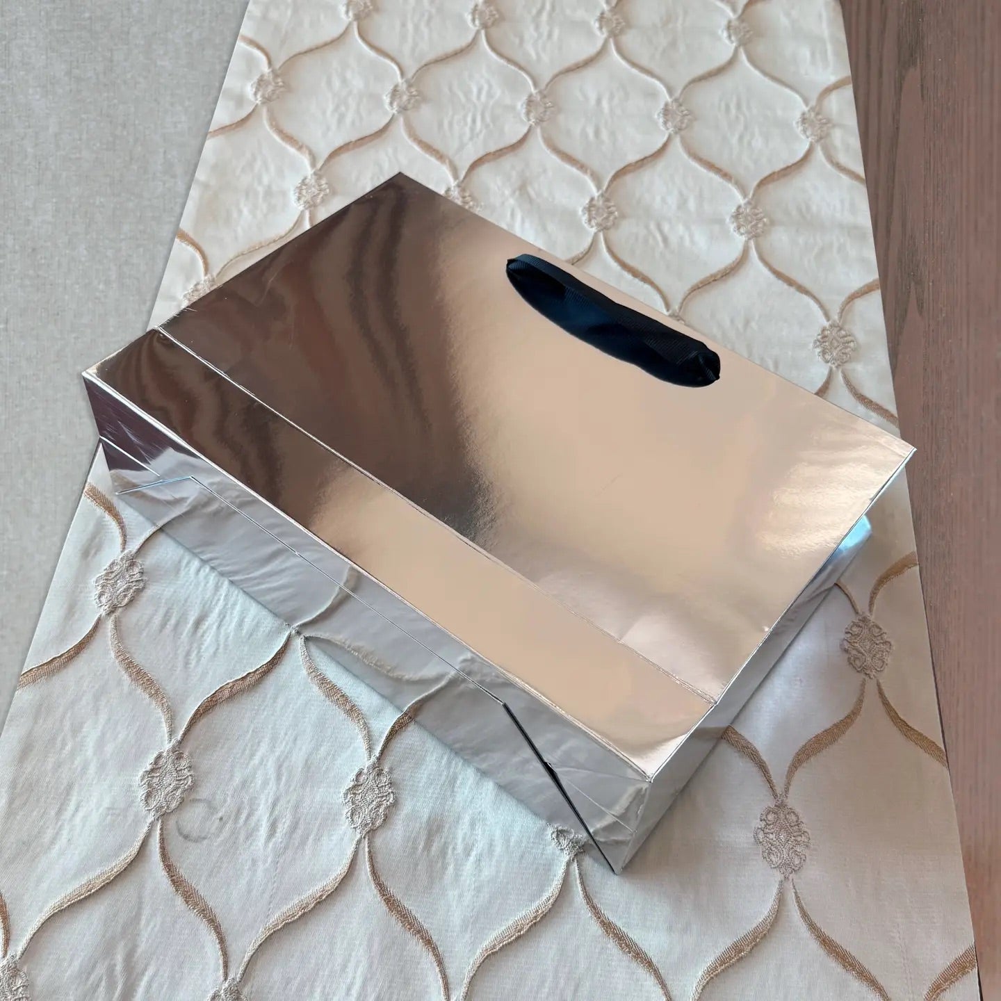 10pcs, Reflective Mirror Metallic silver paper gift bag w/ tissue - ByHome